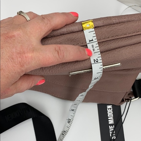 NWT Steve Madden BGLAMM Crossbody - Picture 9 of 9